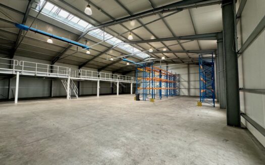 754m2 Halle / Produktion / Lager in Roßdorf zu vermieten