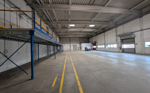 Unternehmensstandort – Halle/Produktion in Giesen zu vermieten