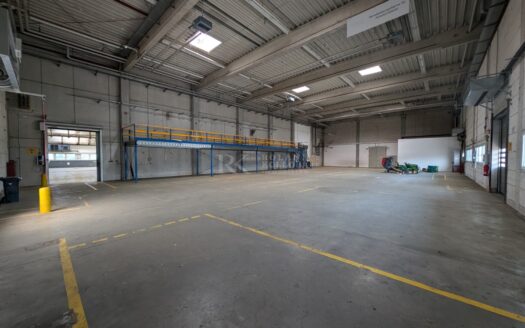 Unternehmensstandort – Halle/Produktion in Giesen zu vermieten