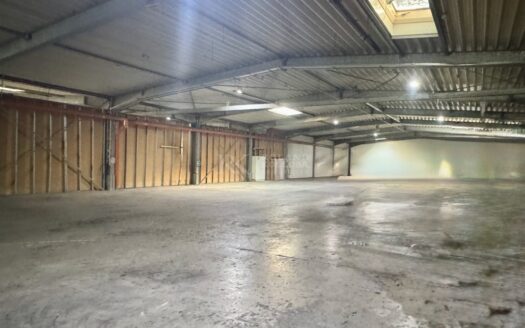 ca. 1560 m² Produktion / Lager / Werkstatt in Ramstein zu vermieten